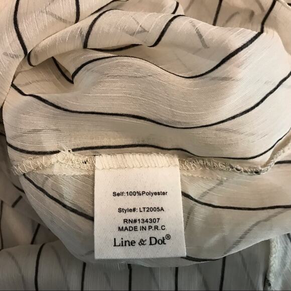 NWT LINE + DOT Cream w/Black stripe Jacqui Blouse Sz L - Picture 4 of 5